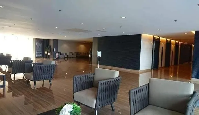 Scape Comforts Makati Apartment