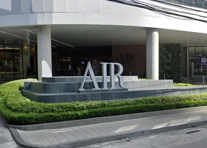 Scape Comforts Makati Apartment Manila