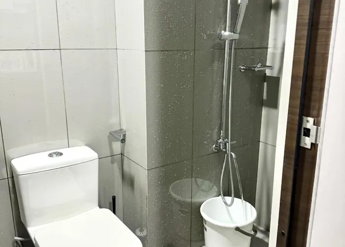 Scape Comforts Makati Apartment